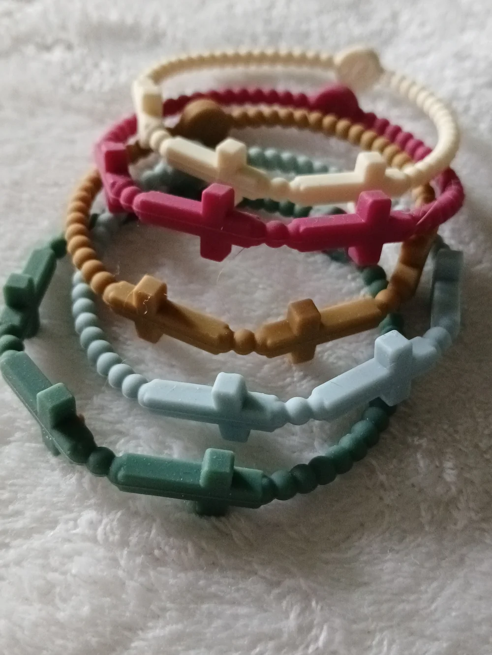 Stackable Cross Stretch Bracelets - 5 Pack + Organza Bag